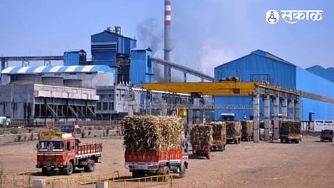 Kisan Veer Sugar Factory Salary Crisis Workers Protest Over Unpaid Wages Anger Grows Against Makarand Patil And Nitin Patil