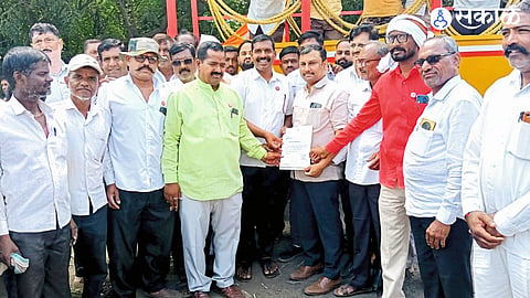 Sugarcane Price Protest at Jaywant Sugar Mill Swabhimani Farmers Organisation Demands Fair Rates for Sugarcane Growers