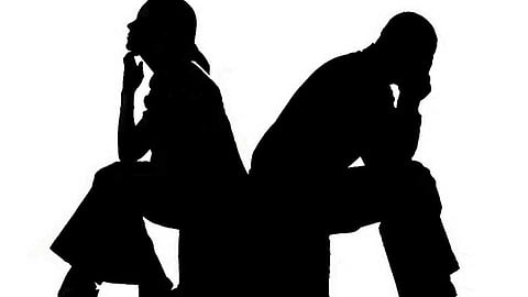 कुणी स्पेस देतं का स्पेस...कपल्सना हवा स्वतःसाठी वेळ