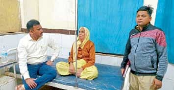 जन्मदात्रीलाच घरात डांबले...निवृत्त मुख्याध्यापकाचा प्रताप