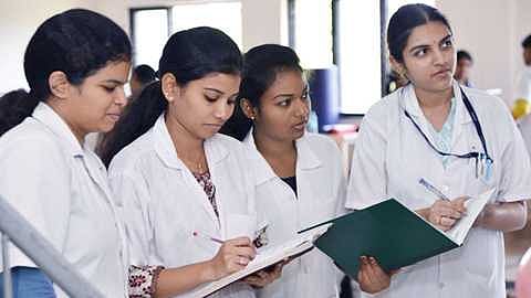 2Medical_Students