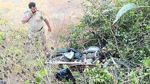 One Dead In An Accident On Wapheli Dam Sindhudurg Marathi News