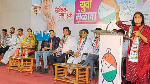 Loksabha 2019 : तेल लावलेला मल्ल धनुष्यबाण मोडेल