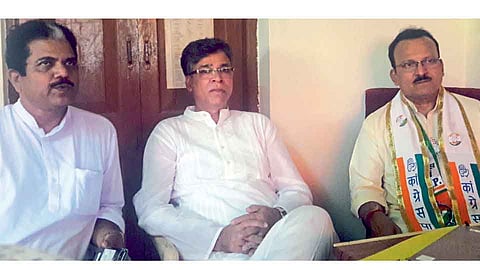 हिंदू महासभेचे अजिंक्य गावडे काँग्रेसबरोबर