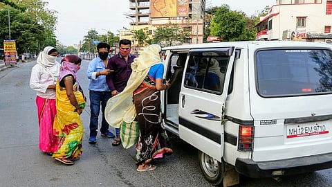 A Mother gave child birth safely during lockdown due to Photographer alertness and vande Mataram organization help