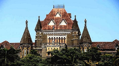 मत्स्य अधिका-यांविरोधात मच्छीमार न्यायालयात, मुंबई उच्च न्यायालयात आज सुनावणी