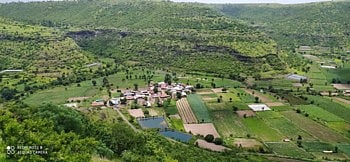 Khandgedara village in Sangamner taluka mobile has not had a range for five years