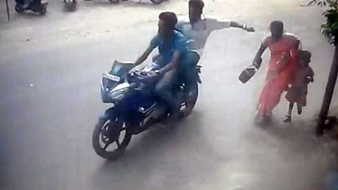 Chain-Snatching