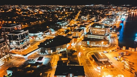 Commersial_Space