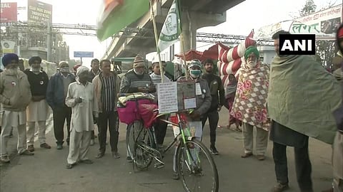 Cycle farmers protest.