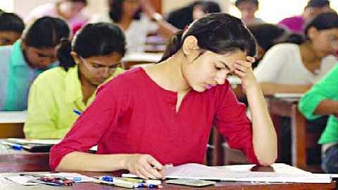 Question papers of Pune University arrived one to seven hours late