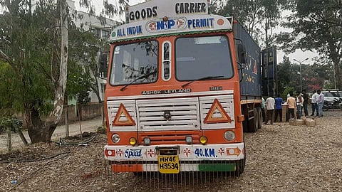Goa made illegal liquor worth all crores sezed in pune