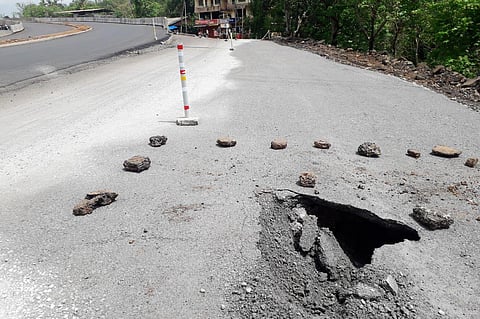 bad road kharepatan konkan sindhudurg