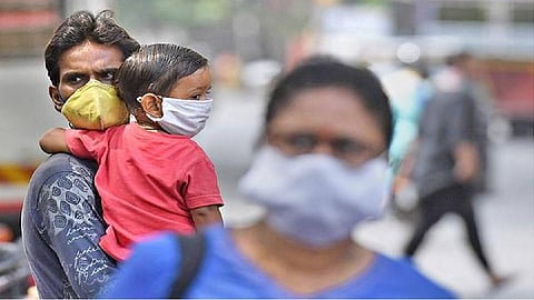 दुकानांबाहेर मास्कच्या दराचा बोर्ड लावा, अन्न आणि औषध प्रशासनाकडून 171 जणांना नोटीस