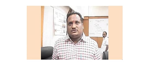 Datke says, the politics of the Chief Minister to stop the development of the city