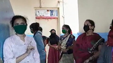 त्या 'क्वारंटाइन' वाल्यांच्या कथेविषयी प्रशासन म्हणाले...