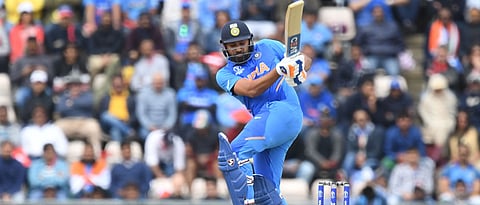 World Cup 2019 : कोहलीच्या अग्रस्थानास रोहित शर्माचा हादरा