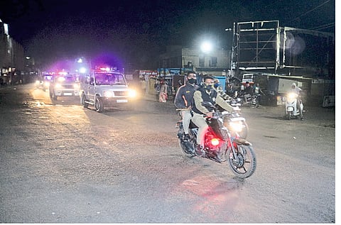 Strict enforcement of curfew in Kolhapur