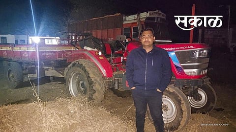 येरळा नदीतून हाेणारी वाळूची तस्करी तलाठ्याने राेखली