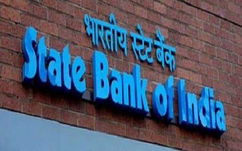 At the SBI Bank branch in Kandahar, the work of brokers is done immediately