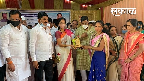 Supriya_Sule