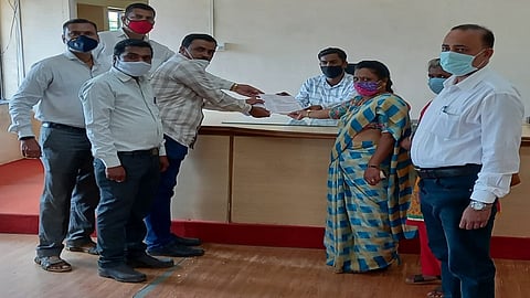 Teachers Day Teachers are making various demands nashik marathi news