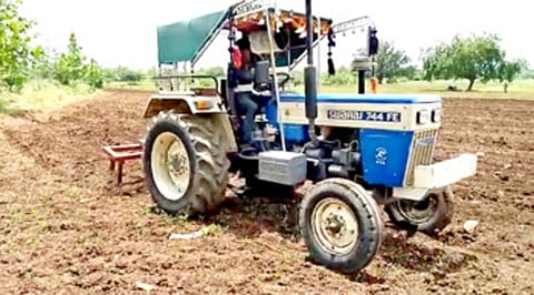 Tractor