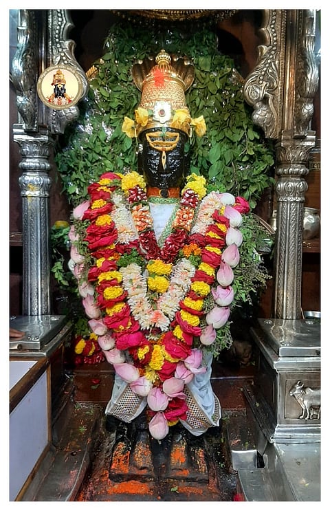 Belly leaf decoration at Vitthal Temple for Mahashivaratri