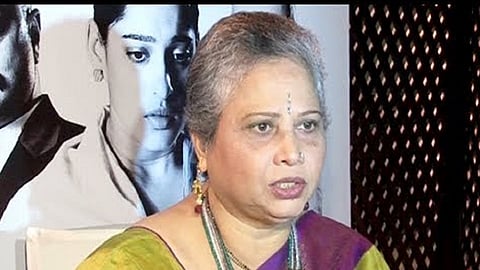 अभिनेत्री सविता मालपेकरच्या खांद्यावर राष्ट्रवादीचा झेंडा; लवकरच पक्षप्रवेश निश्चित