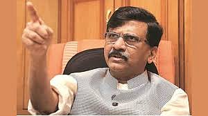 चक्रम वादळापासून सावध राहा, शिवसेनेनं राज्यपालांना दिला सल्ला