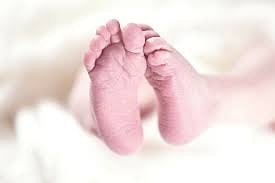 Three hundred and two mothers gave birth during the Corona period