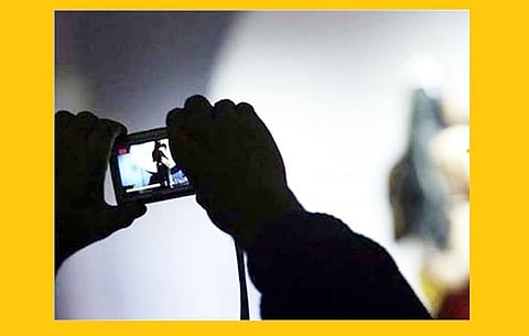 akola Excitement by removing the video clip and blackmail type