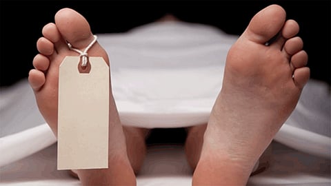 finds body of 19 year old girl in Devrukh