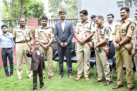 बालदिन विशेष : सहा वर्षांचा देवांश सांगतोय सोलापूरची महती!