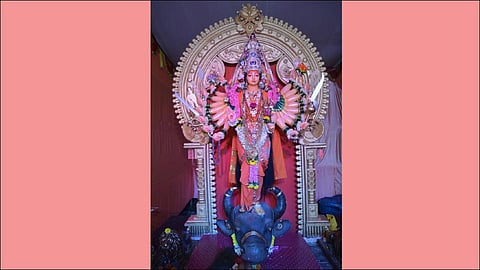 वारांगणांच्या वस्तीतील नवरात्रौत्सव...