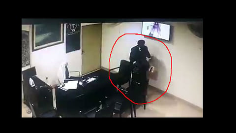 doctor shameful act with woman in hospital in pakistan