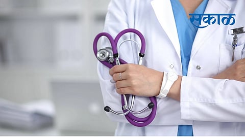 doctor and employees not present at health center even in corona time in yavatmal