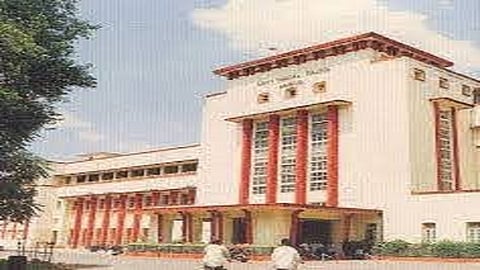 doctors are in hurry to discharge patients In Nagpur GMC
