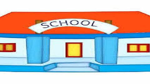 मुलांना अश्लिल चित्रफित दाखविल्याने;'केंब्रिज'चे कर्मचारी ताब्यात