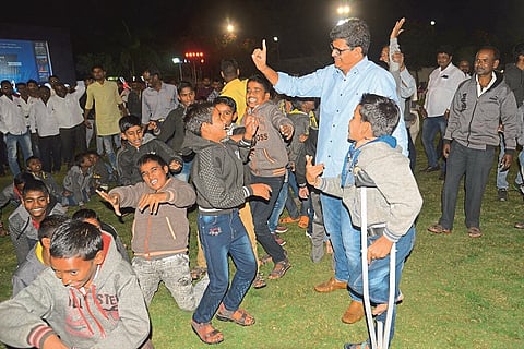 Meeting the affection of the handicapped students