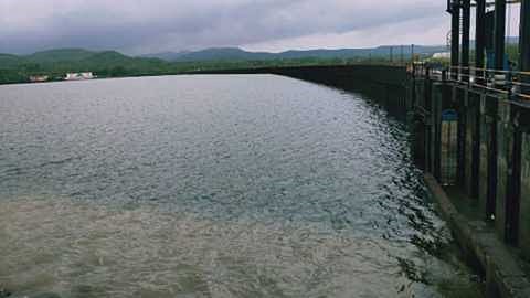 khadakwasla dam.jpg