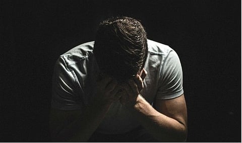 Woman attempts suicide with two children for TV