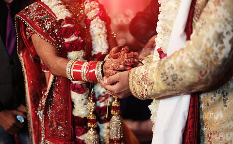 newly married coupl traped i lockdown