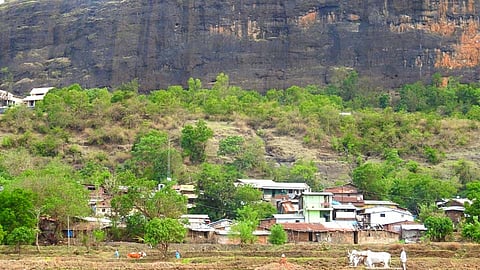 मावळातील 'या' गावांमध्ये माळीणची पुनरावृत्ती झालीच, तर आश्चर्य वाटायला नको!