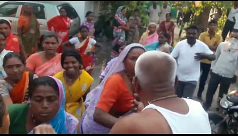 People's front at the journalist's house