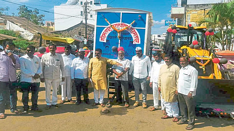 विरोधी पक्षांनाही सोबत घेऊन गावांचा विकास साधणार : नगराध्यक्ष कोरे