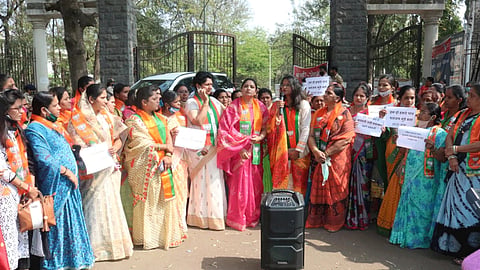 dhananjay munde bjp women morcha kolhapur