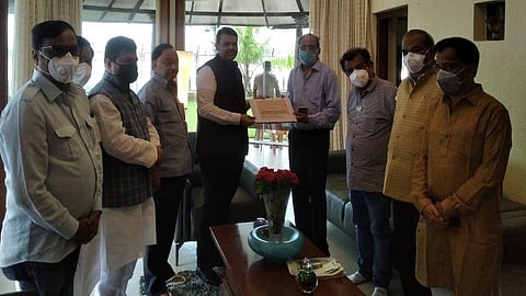 Redkar Hospital Research Center Presents Emergency Medical Warrior Project to Union AYUSH Minister Shripad Naik