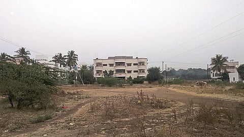 Land mafia tring to acquire Savarkar Pratishthan's playground; allegations of organizers, warning of people's movement