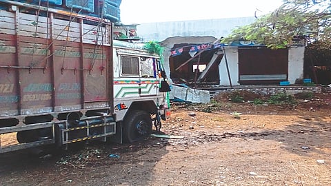 sogras truck 1.jpg
